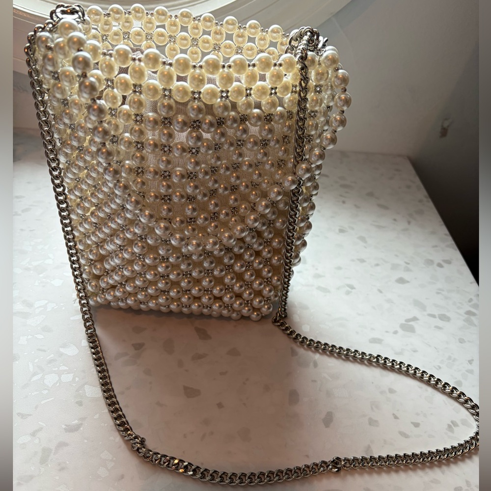 Zara Elegant Pearl-Embellished Chain Bag